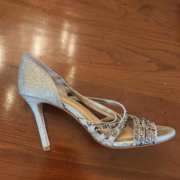 Gianni Bini Silver Metallic Jeweled Mallory Heels - Picture 3 of 9